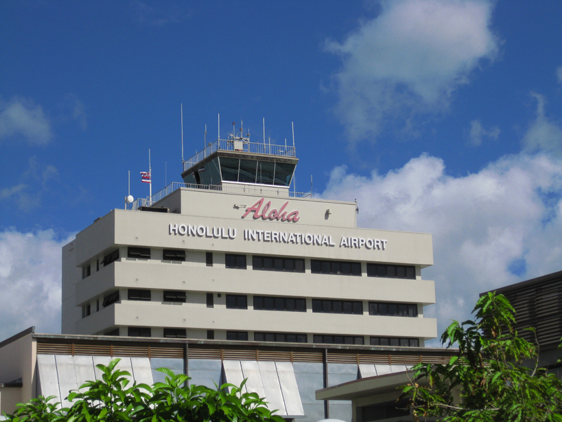 ハワイのホノルル国際空港が名称変更との事。なんと日系人の名前、ダニエル・Ｋ・イノウエ国際空港になるとの事。このダニエル・Ｋ・イノウエとはどんな人？