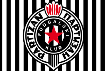 「パルチザン・ベオグラード」とはどういう意味？アルファベットで「Partizan Belgrade」と記述するとの事。